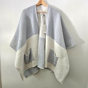 NWT Rachel Zoe Knit Open-front Poncho Cardigan Wrap in Grey and Cream, OS
